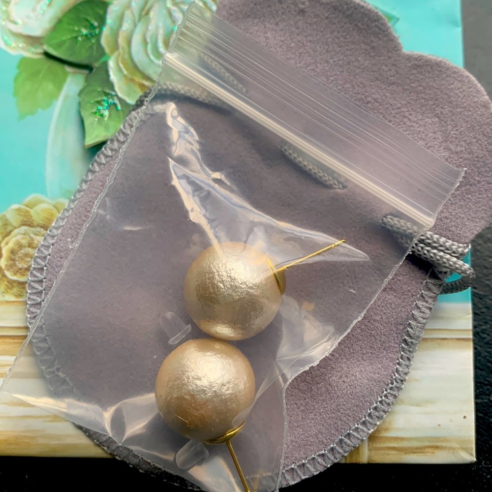 New faux pearl earrings